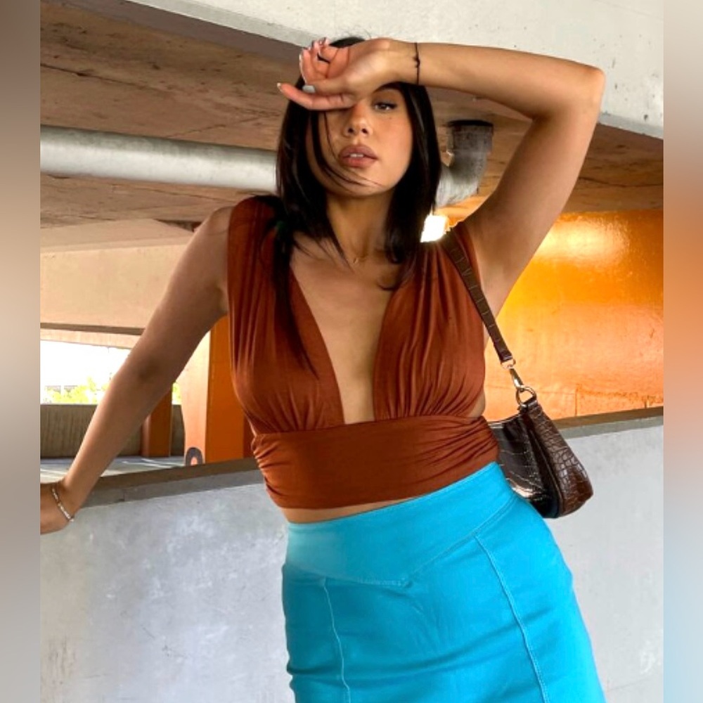Women’s Ruched Plunging Crop Top Small